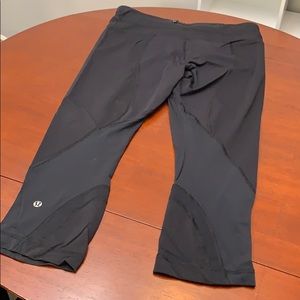 Lululemon capris yoga pants